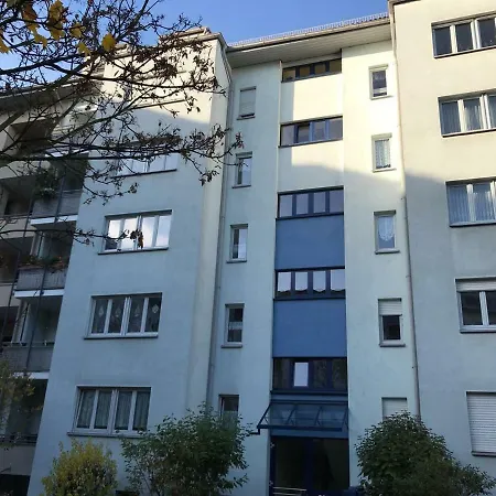 Dream Station - In Zentrum Sued Apartment *